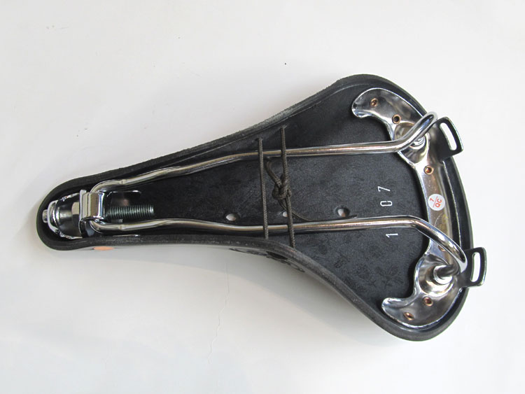 Birdy Leather Saddle