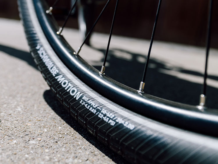 Birdy MOTION BIG APPLE