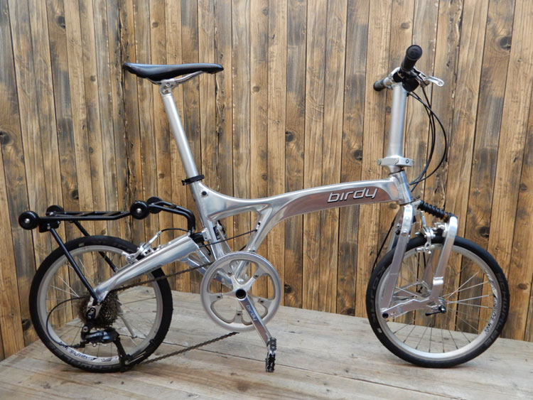 Birdy Air�ւ̎�t��